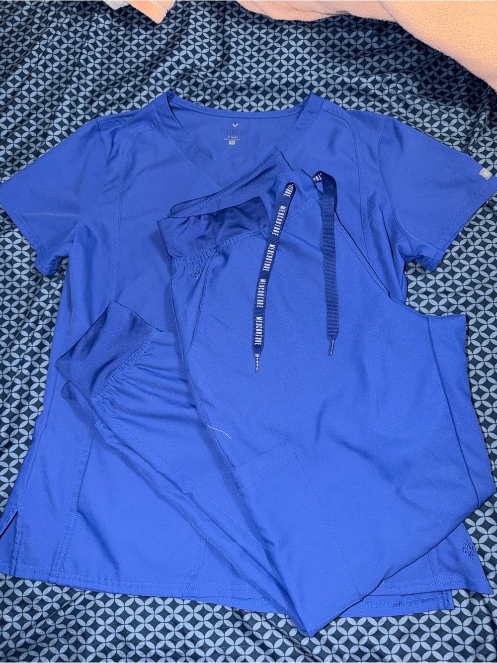 Med Couture Women's Short Sleeve Scrub Set in Royal Blue